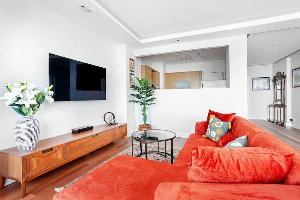 Signature Luxury Apartment At Galataport / Emre 11 Istanbul